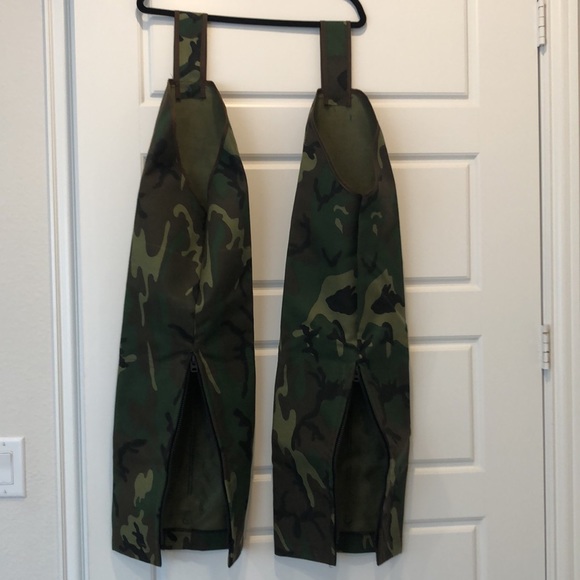 Camo Rattlesnake Bite Resistant Chaps NWOT - Picture 5 of 6